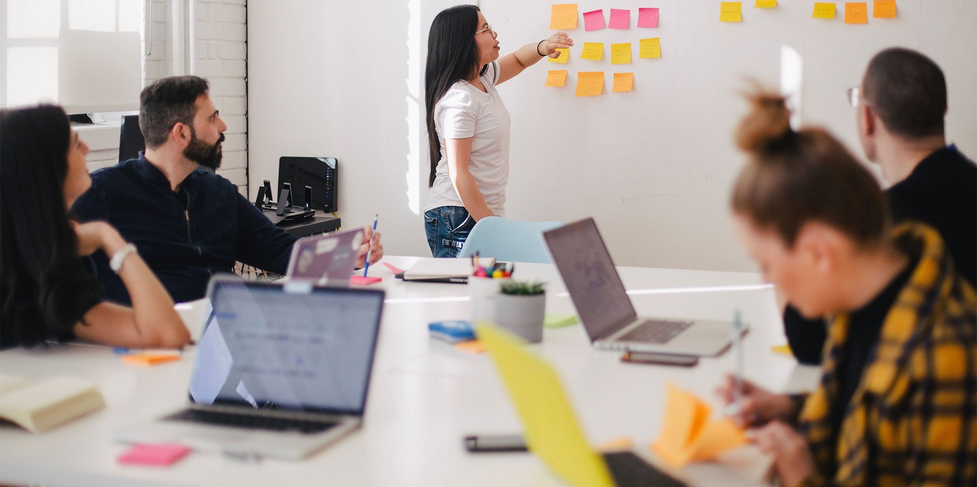 How to create a knowledge base website with Docy action bg